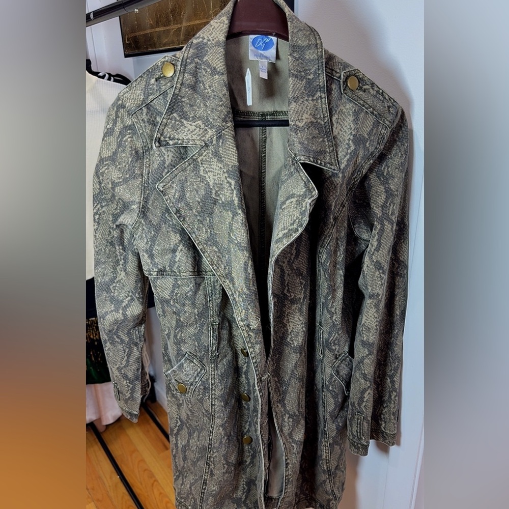 Women's Snake Print Coat